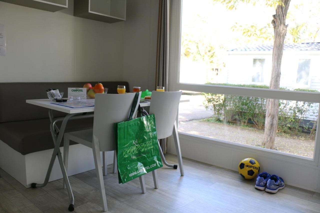 טראגונה Mobile Homes By Kelair At Playa Montroig Camping Resort מראה חיצוני תמונה