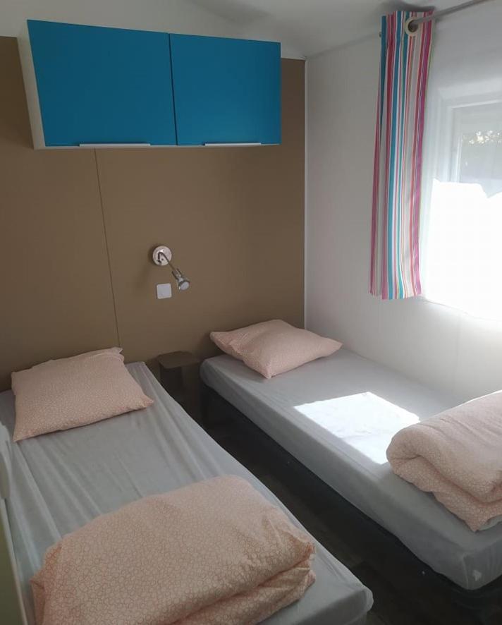 טראגונה Mobile Homes By Kelair At Playa Montroig Camping Resort מראה חיצוני תמונה